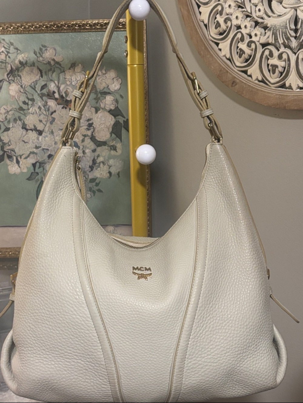 ✨Live Show Listing✨ MCM Cream Leather Hobo Bag